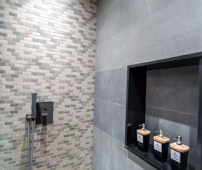 هتل Ataraxis Grand And Spa