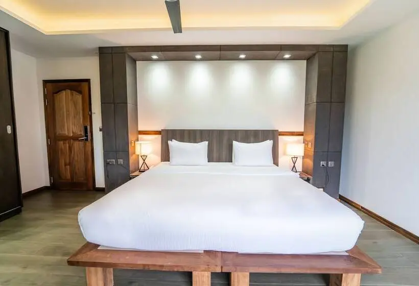 هتل Ataraxis Grand And Spa