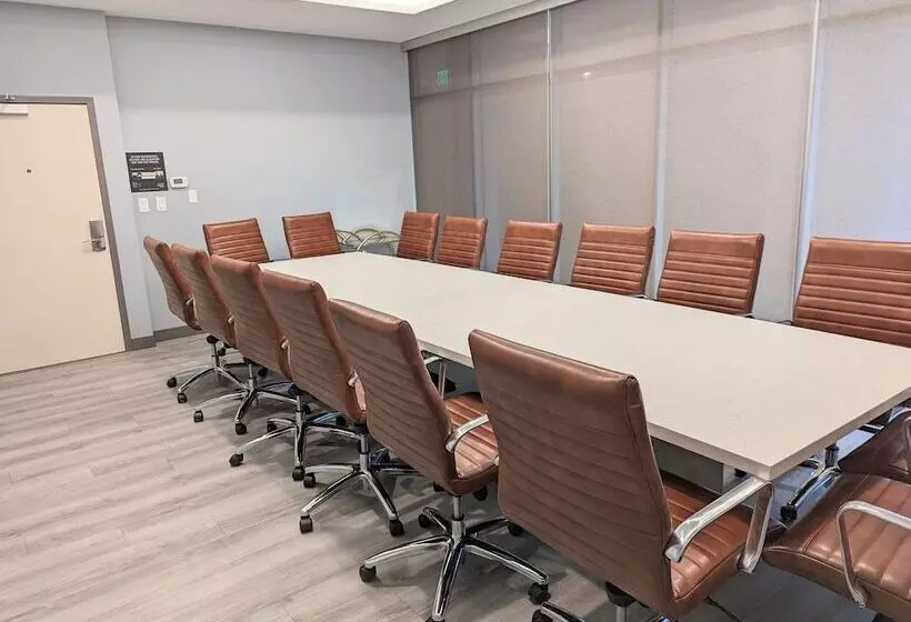 Hotelli Candlewood Suites Tulsa Hills By Ihg