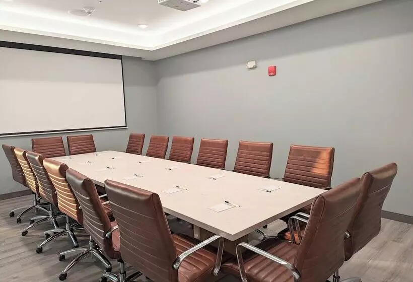 Hotelli Candlewood Suites Tulsa Hills By Ihg