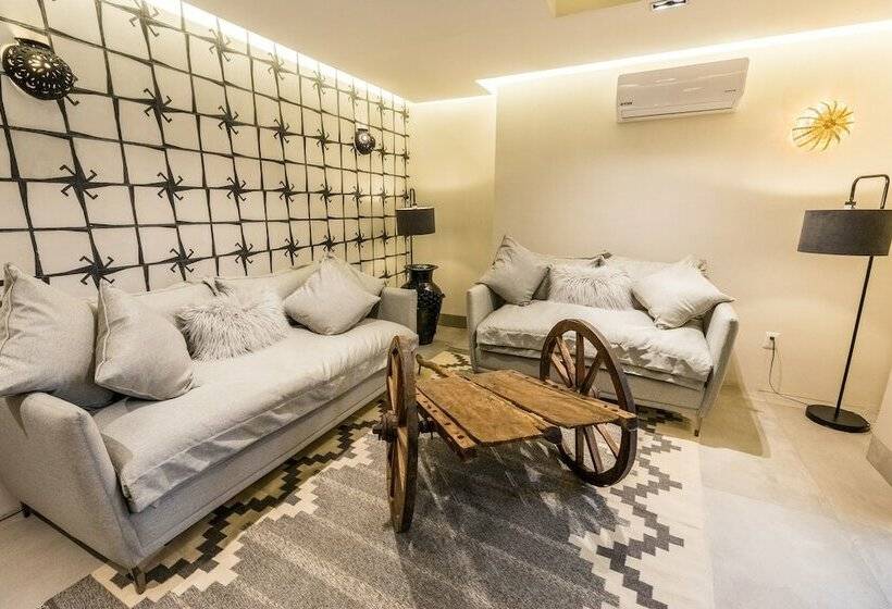 Casa Naila Hotel Boutique