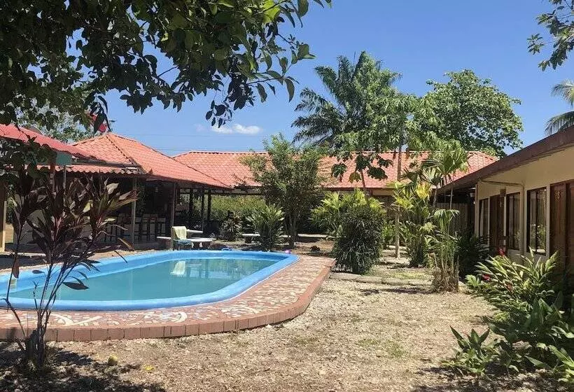 Hotelli Cocodrilo Sierpe