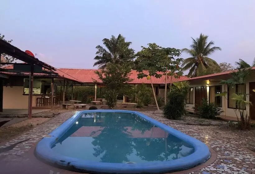 Hotelli Cocodrilo Sierpe