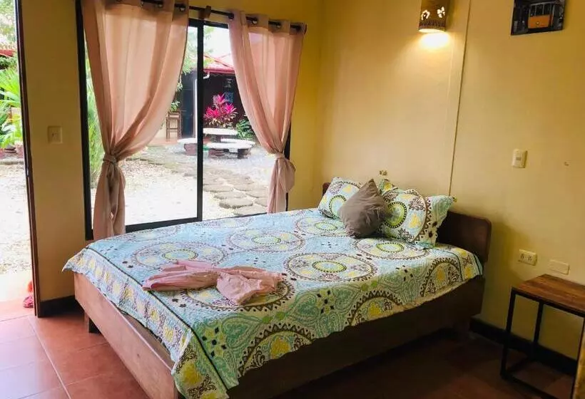 Hotelli Cocodrilo Sierpe