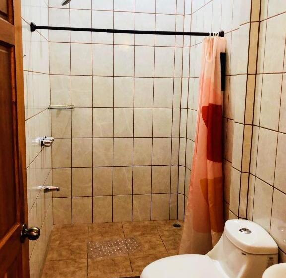 هتل Cocodrilo Sierpe