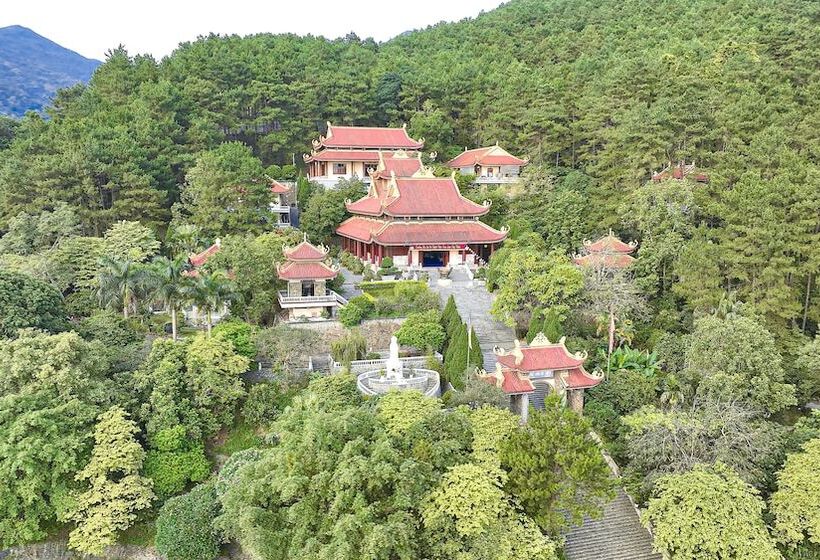 هتل Crowne Plaza Vinh Yen City Centre, An Ihg