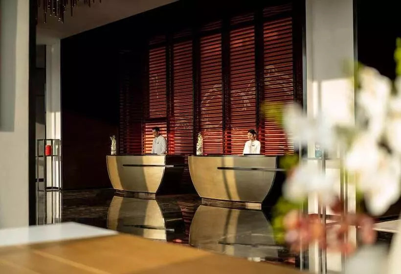 هتل Crowne Plaza Vinh Yen City Centre, An Ihg