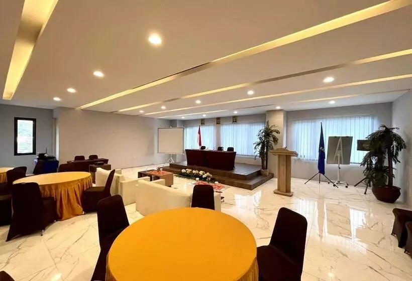 Golden Palace Hotel Ambon