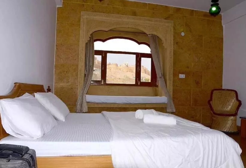 هتل Goroomgo Deep Mahal Safari Jaisalmer