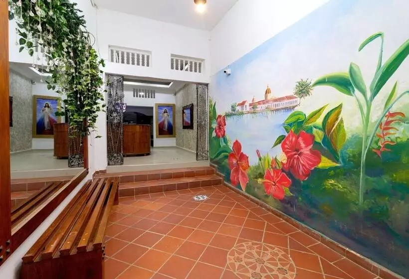 Hotelli Jardines Evans By Geh Suites