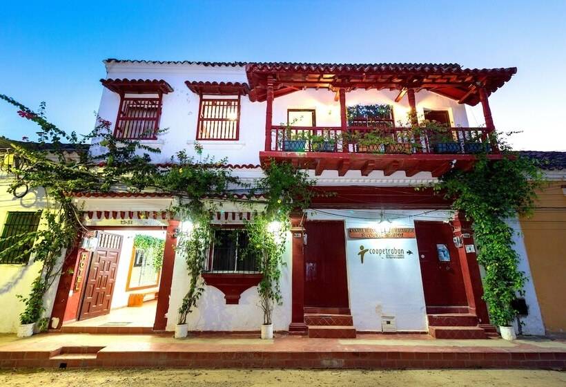 هتل Jardines Evans By Geh Suites