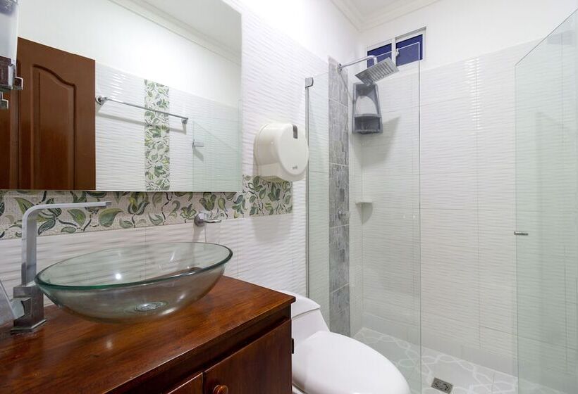 هتل Jardines Evans By Geh Suites