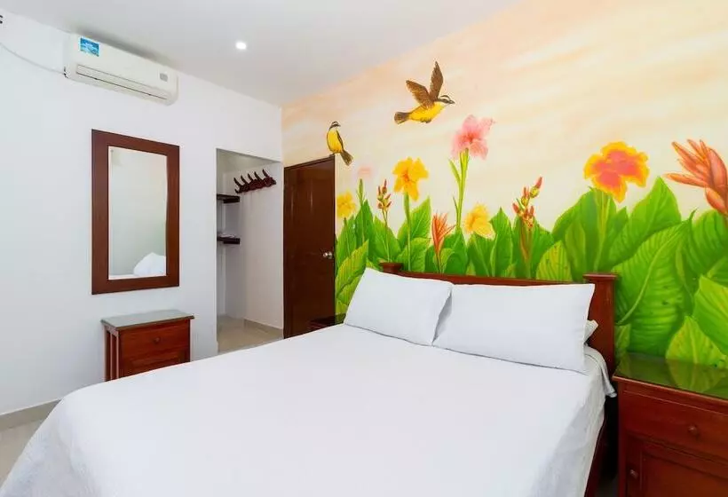 Hotelli Jardines Evans By Geh Suites