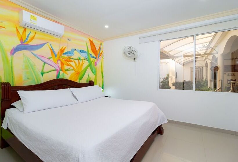 هتل Jardines Evans By Geh Suites