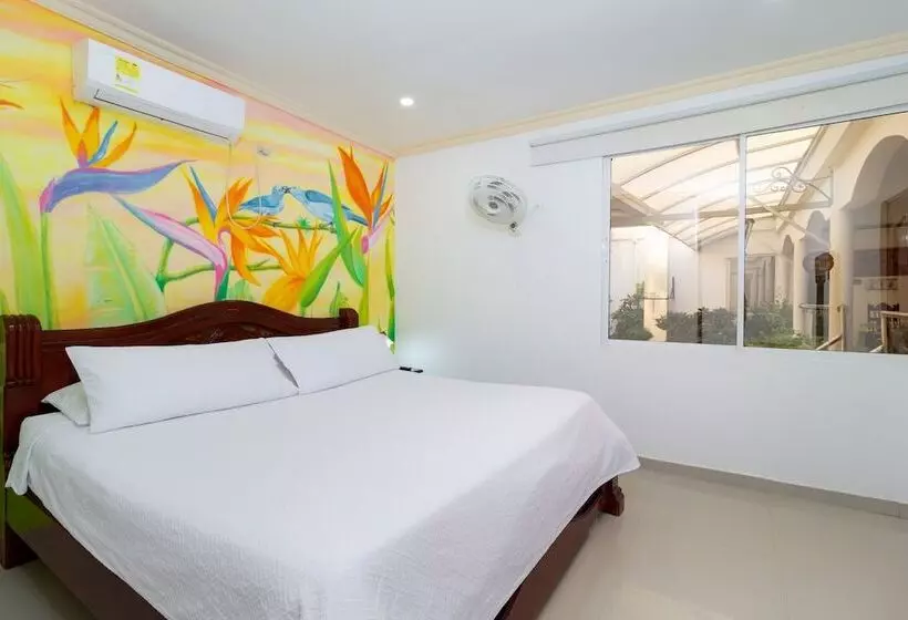 Hotelli Jardines Evans By Geh Suites