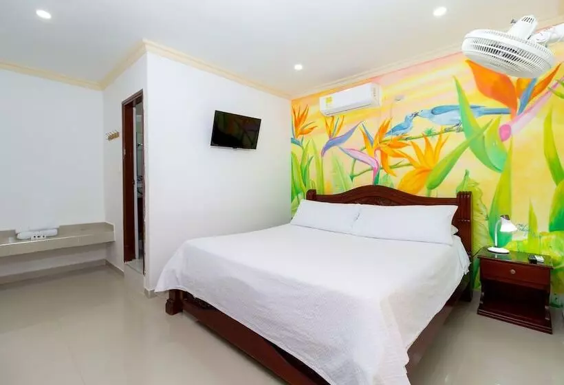 Hotelli Jardines Evans By Geh Suites