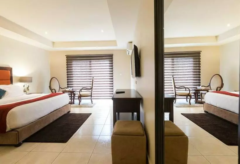 Hotelli Lodge By Eagles