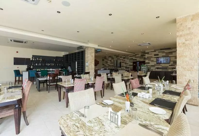 Hotelli Lodge By Eagles