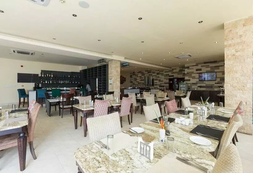 Hotelli Lodge By Eagles