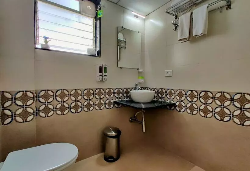 Hotelli Pushpam Lords Resort Karjat  Pure Veg