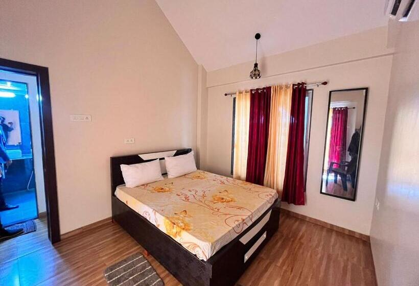 酒店 Pushpam Lords Resort Karjat Pure Veg