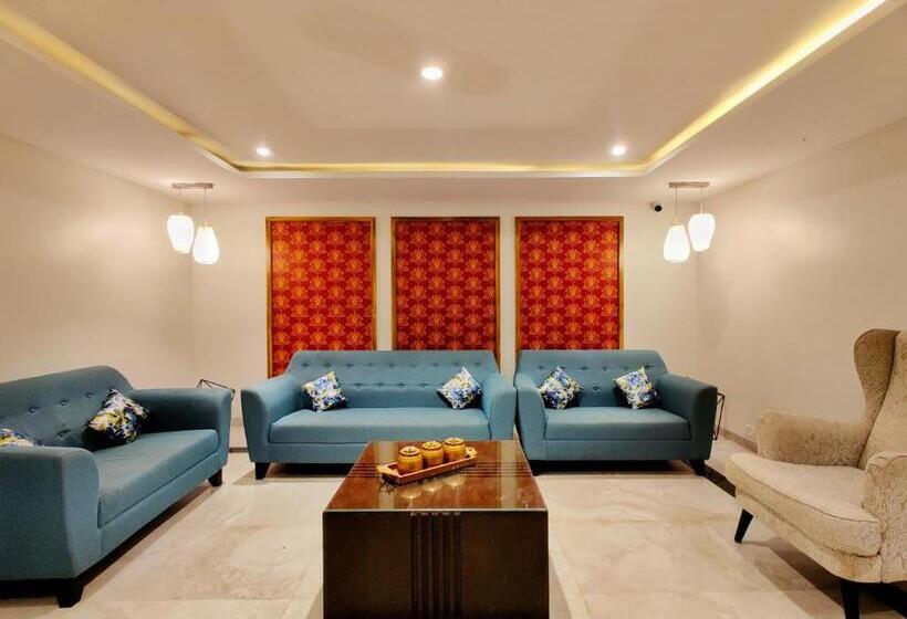 酒店 Pushpam Lords Resort Karjat Pure Veg