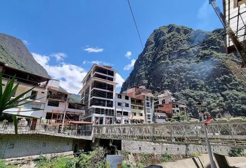 ホテル Raices Machupicchu