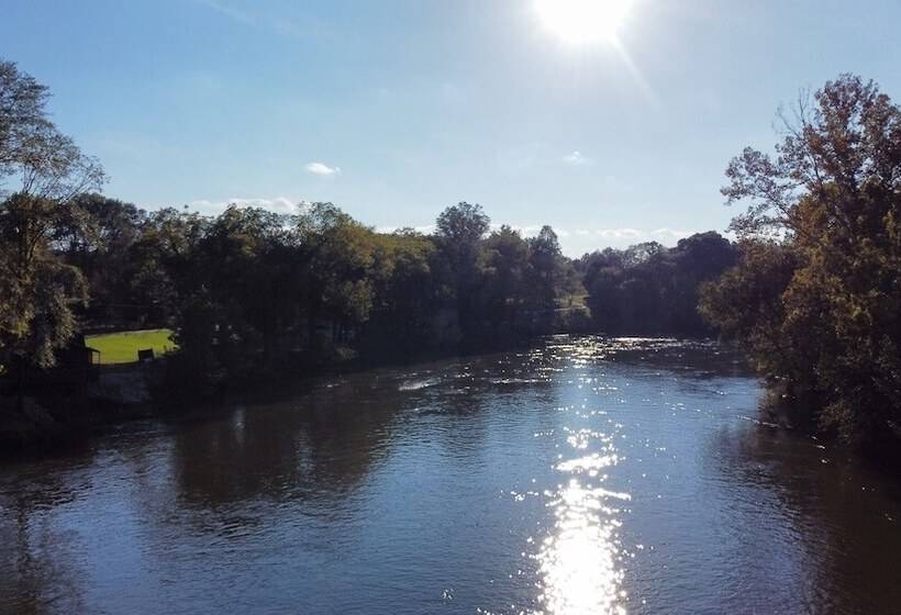 酒店 River Wellness Lodge