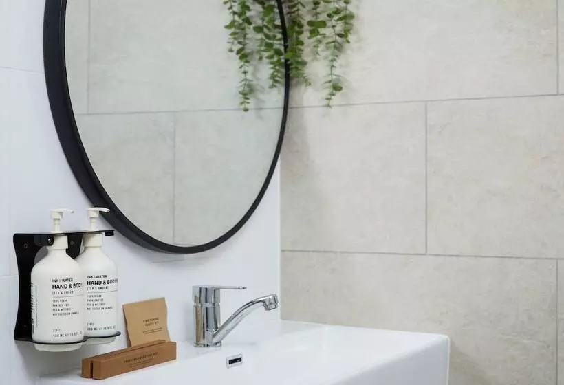 Hotelli Tessa S On The Beach Boutique