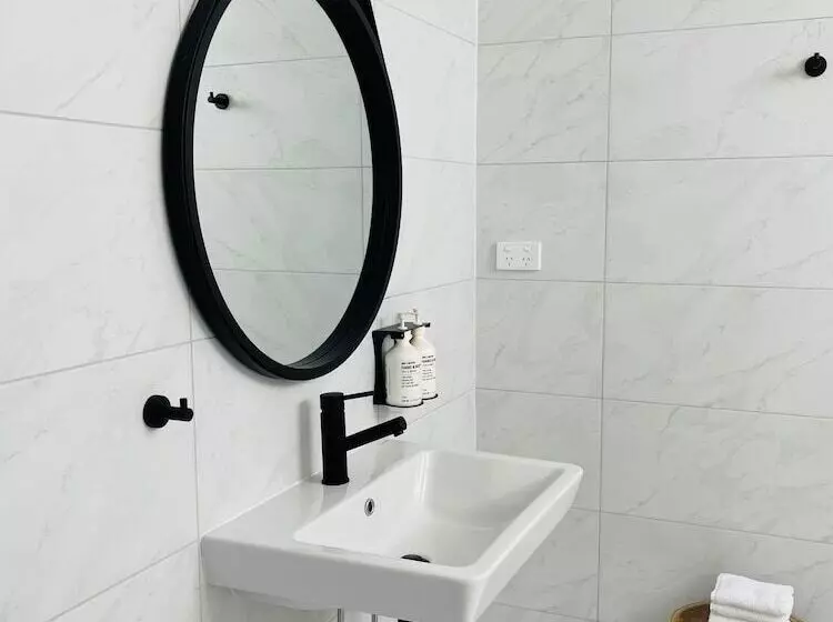 Hotelli Tessa S On The Beach Boutique