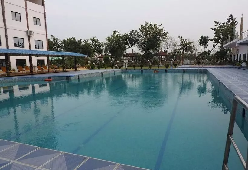 ホテル The Buddha Resort