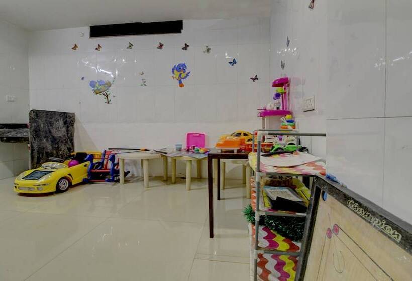 Hotel Treebo Jeevan Village