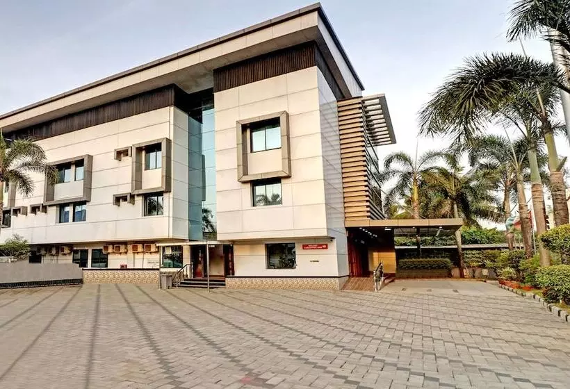 Treebo Symphony Hotels And Resorts Angamally