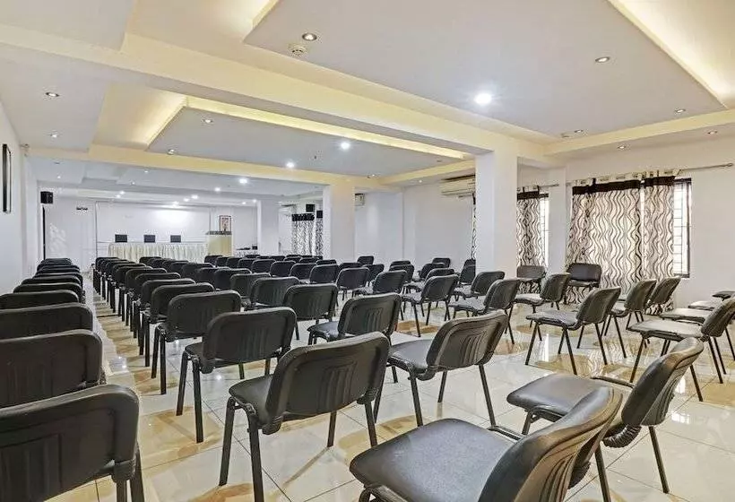 Treebo Symphony Hotels And Resorts Angamally