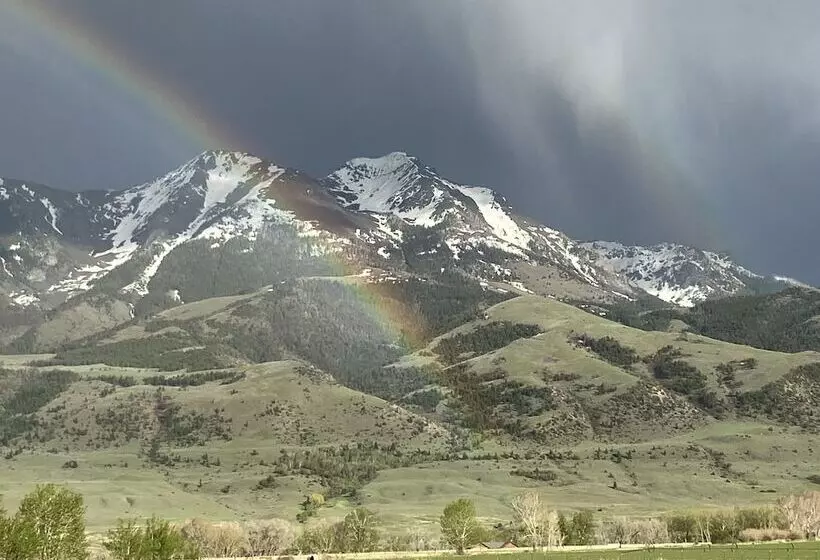 Hotelli Yellowstone Dreamin Camp