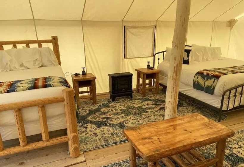 Hotelli Yellowstone Dreamin Camp