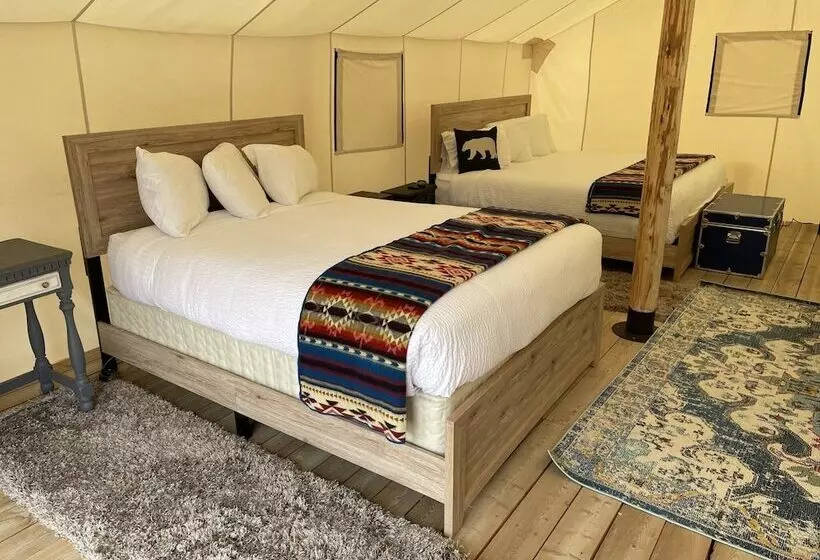 Hotelli Yellowstone Dreamin Camp