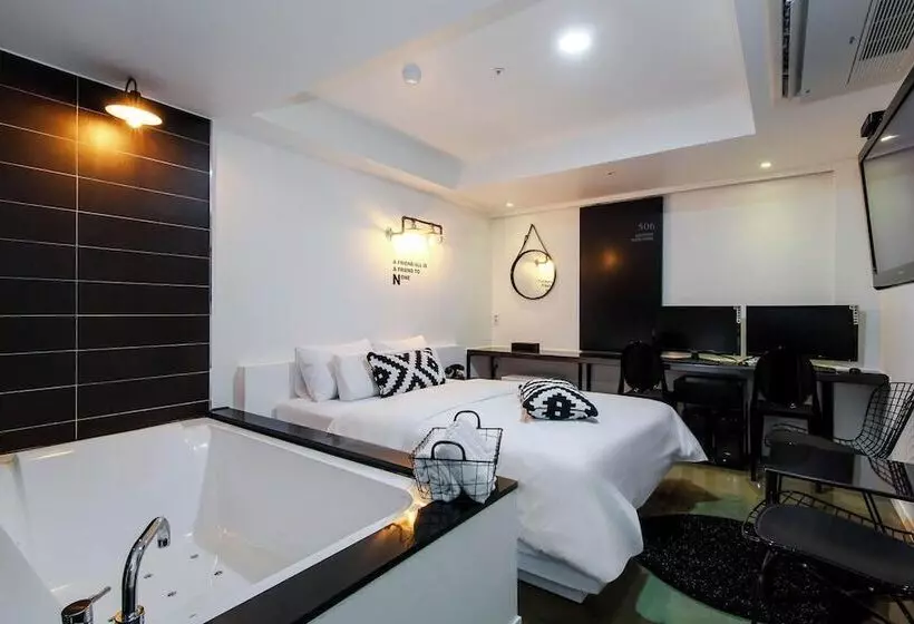 Motelli Bundang  Plein