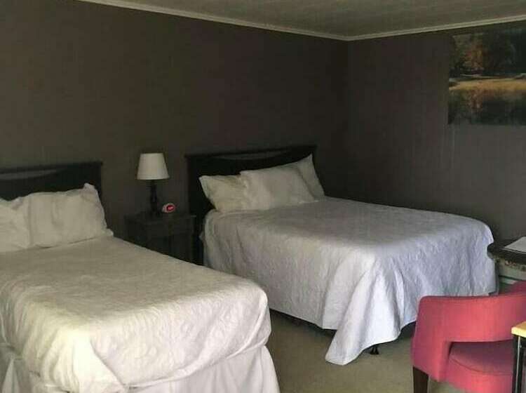 מוטל Oakes Oramel Inn