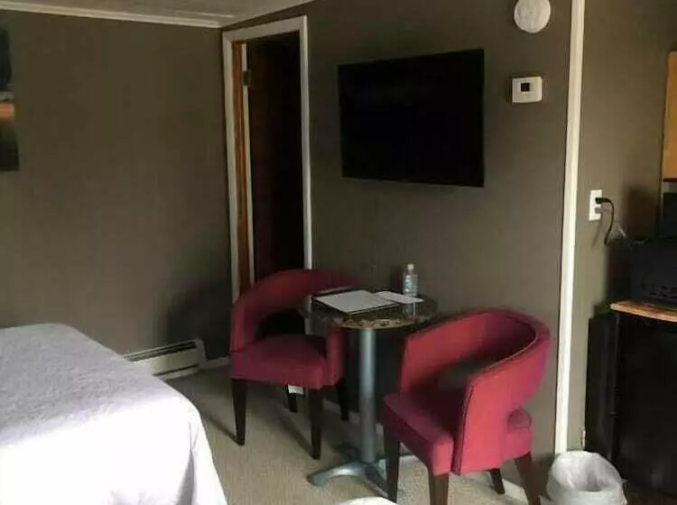 Motelli Oakes Oramel Inn