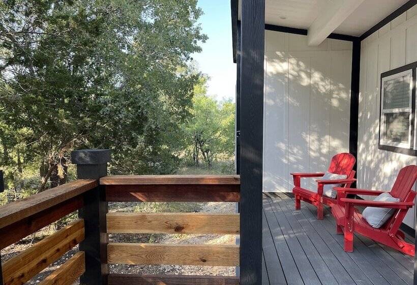 Outcast Landing   A Fisherman S Paradise