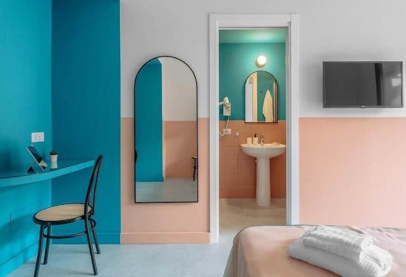 ペンション Sorrento Colors&suites