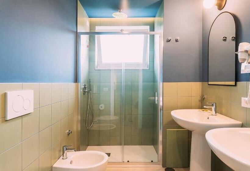 ペンション Sorrento Colors&suites