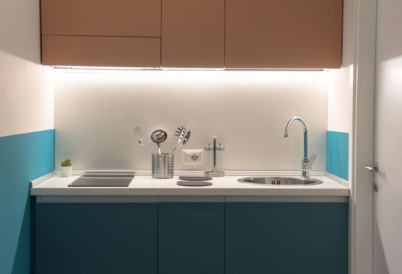 ペンション Sorrento Colors&suites