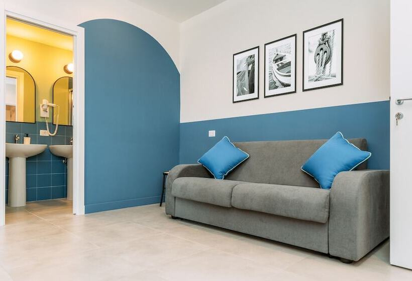 ペンション Sorrento Colors&suites