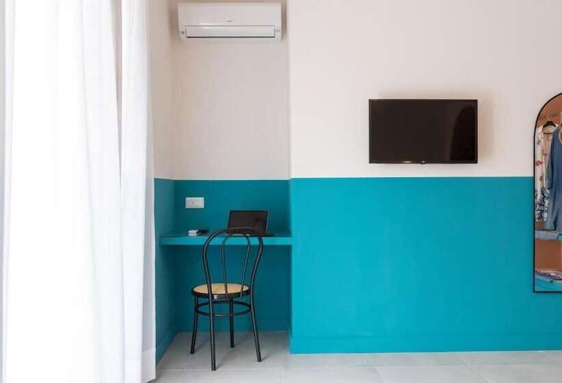 ペンション Sorrento Colors&suites