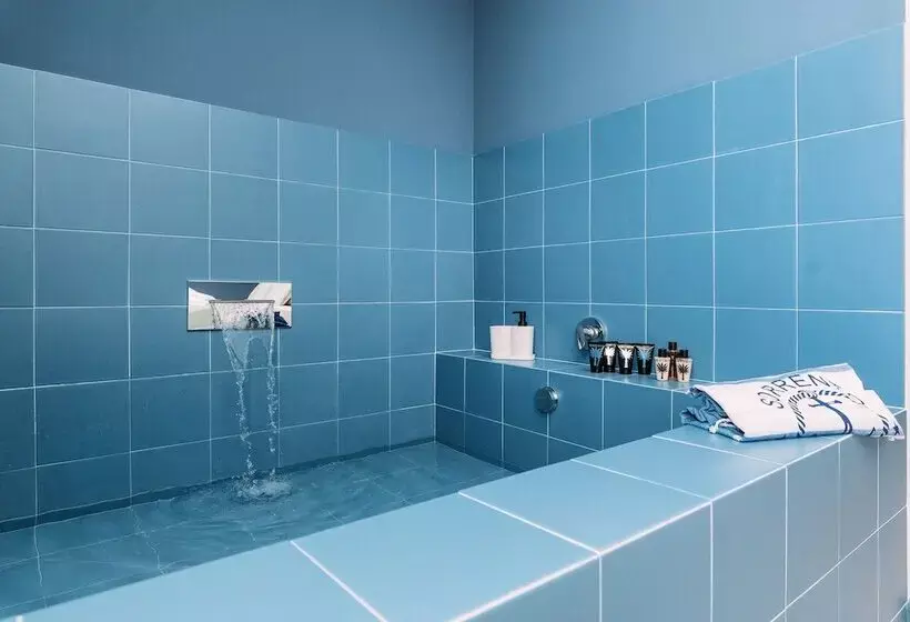 Sorrento Colors & Suites