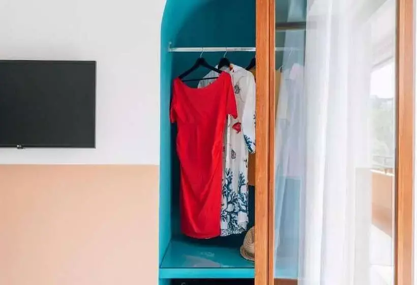 Sorrento Colors & Suites