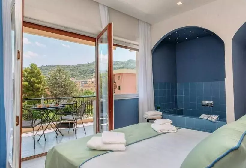 Sorrento Colors & Suites