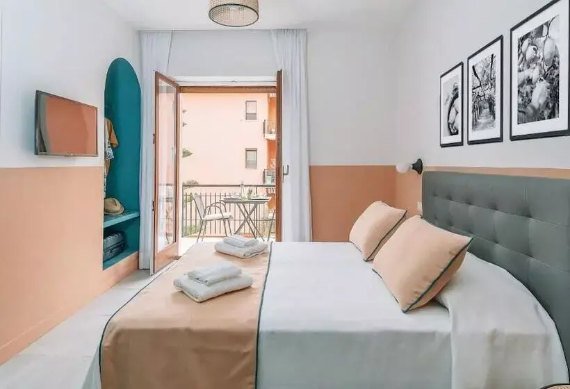 Sorrento Colors & Suites